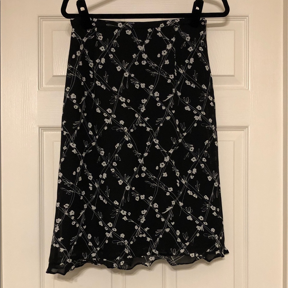 Uniform John Paul Richard Black Floral A-Line Skirt